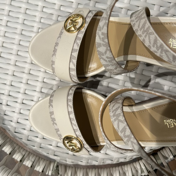 Michael Kors Preowned Camila Logo and Faux Leather Wedge Sandal - Picture 5 of 5